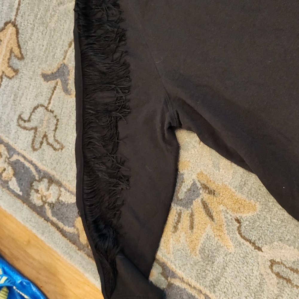 Black French terry pullover with fringed sleeve - Picture 4 of 7